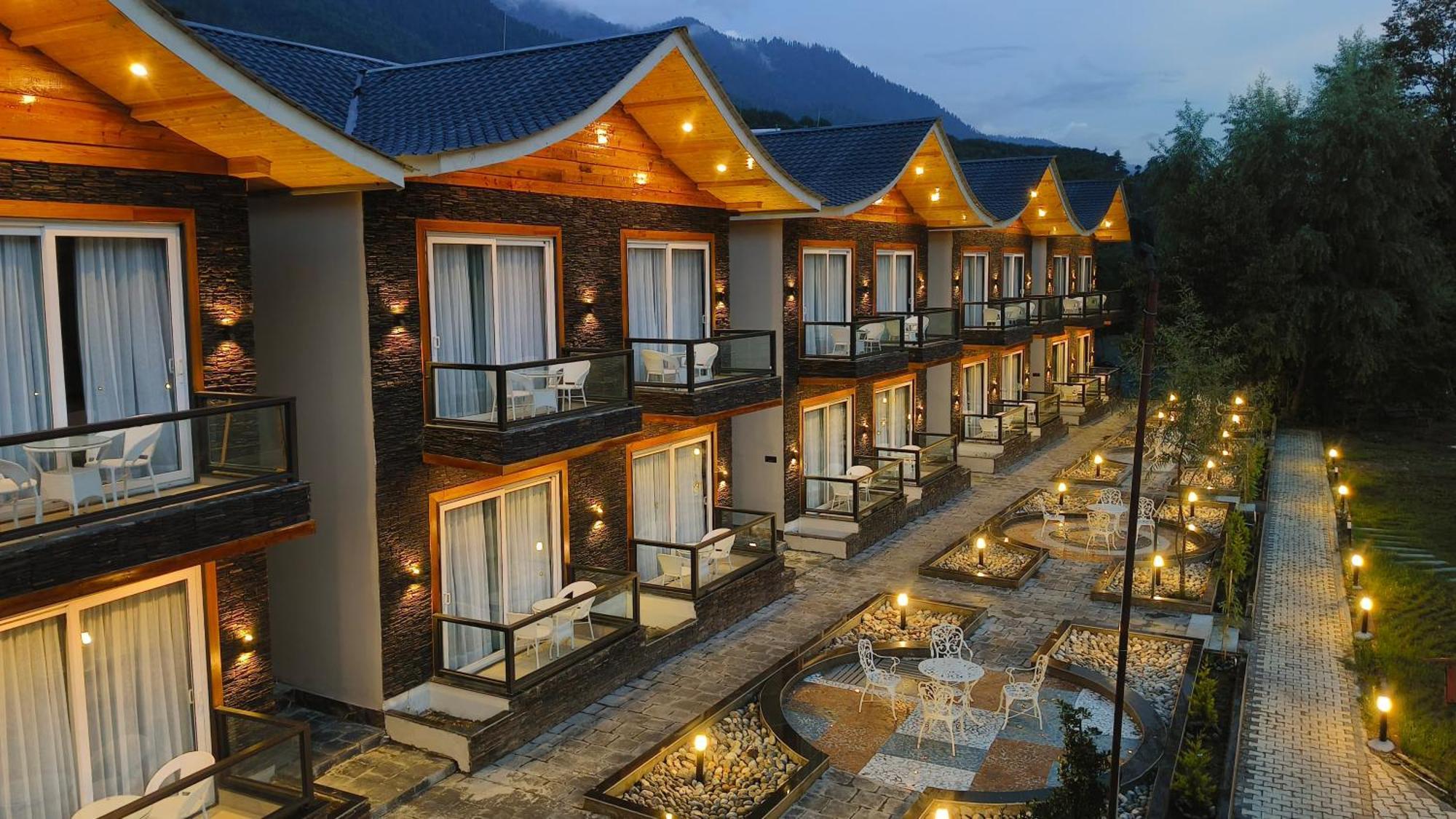 Shivalaya Retreat - A River Side Resort — Photos 1